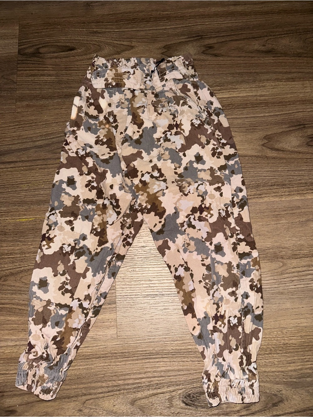 Kids Camo Jogger Pants in Brown & Tan